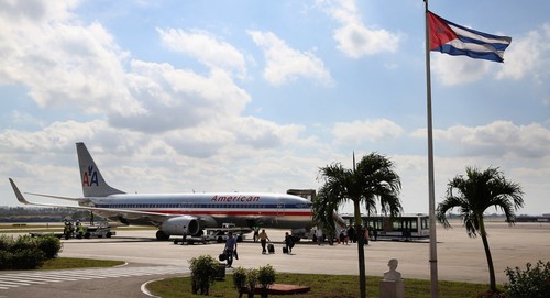 US to restore commercial air travel to Cuba - ảnh 1